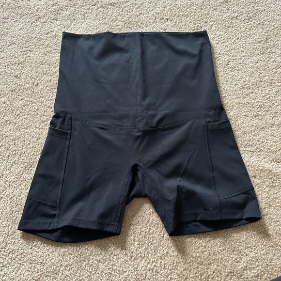 Maternity Biker Shorts - Picture 1 of 4